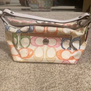 Brand new never used crayon Coach purse! ✨